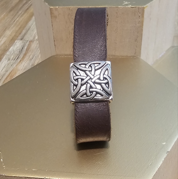 Vintage Celtic Emblem Brown Leather Bracelet. - Picture 2 of 7